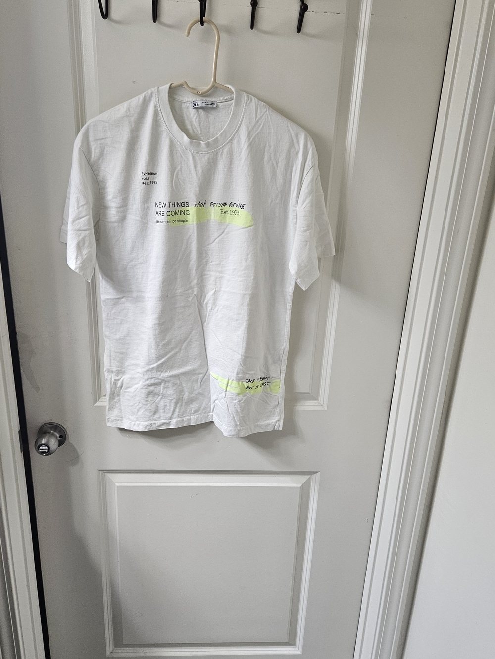 Zara White Short-Sleeve Graphic Tee with Neon Yellow Accents
